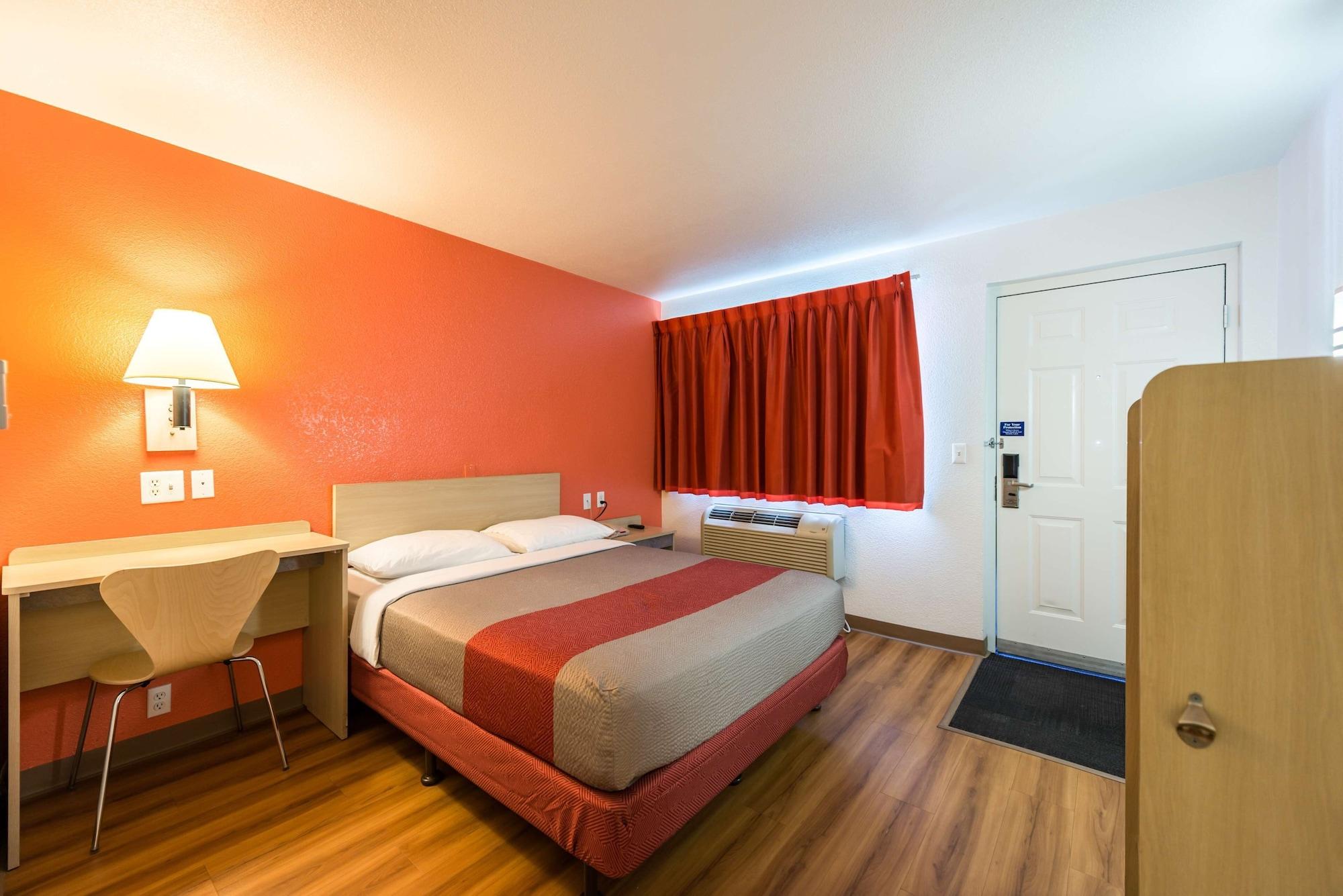 Motel 6-Reno, Nv - Virginia Plumb Exterior photo