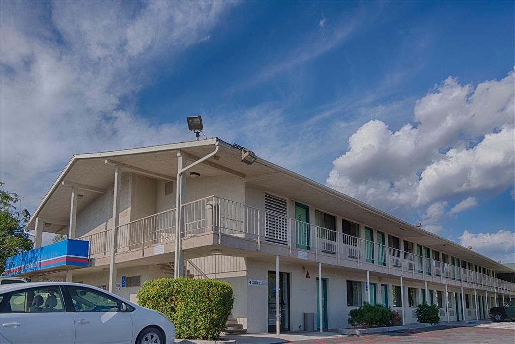 Motel 6-Reno, Nv - Virginia Plumb Exterior photo